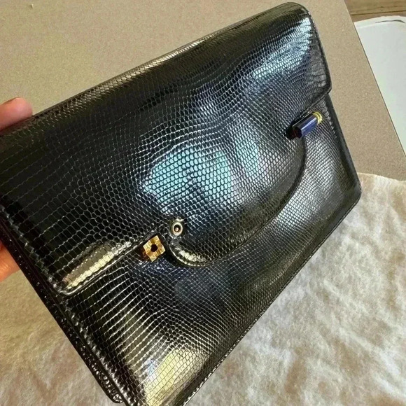 VINTAGE GUCCI SNAKESKIN CLUTCH - Picture 13 of 15